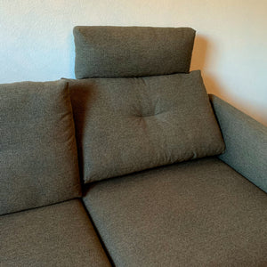 WeibelWeibel Mellow kleines Sofa Funktionssofa Ausstellugnsstück Schäppchen Abverkauf Möbel zeppenfeld Olpe Designmöbel Sauerland