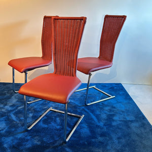 Bacher Freischwinger Giacomo, rotes Saleen-Geflecht, Chrom hochglanz, 3 Ausstellungsstück Detailansicht 
