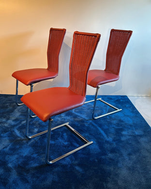Bacher Freischwinger Giacomo, rotes Saleen-Geflecht, Chrom hochglanz, 3 Ausstellungsstücke