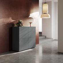 Laden Sie das Bild in den Galerie-Viewer, Piure Nex Pur Box 2041200 in grau – modernes Highboard im Flur mit warmer Wandfarbe
