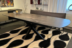 Phoenix Keramiktisch mit Auszug von Akante und passender Mobitec Cosy Bank – elegantes Ensemble in Anthrazit
