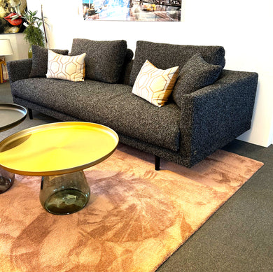 Loungesofa Long Island von Bielefelder Werkstätten in Stoff Cooper, Ausstellungsstück sofort verfügbar.