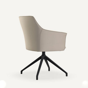 Hochwertiges Stuhl-Set Leolux Mara Cruz aus Leder Senso Pampas mit drehbarem Aluminiumgestell.