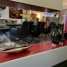 Laden Sie das Bild in den Galerie-Viewer, LAGO 36e8 Air Wohnwand – Premium-Designmöbel mit funktionaler Leichtigkeit und zwei Klappen, zwei Türen.
