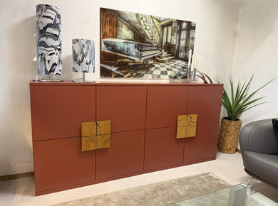 RMW Highboard Lavita in matt oxidrot mit 8 Türen und optionalen Hirnholzgriffen, Ausstellungsstück
