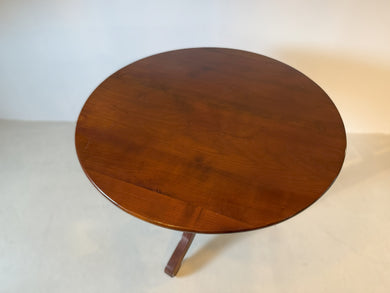 Kleiner runder Massivholz-Esstisch Scholtissek Tradition, edles Kirschbaumholz, Ø 85 cm.