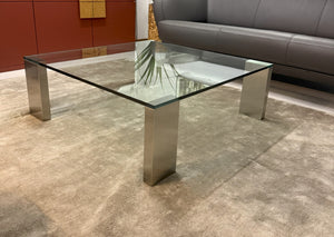 Glascouchtisch Giava von Solmet, Kristallglasplatte auf Edelstahlgestell, quadratisch 100 x 100 cm