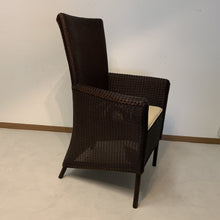 Laden Sie das Bild in den Galerie-Viewer, Lloyd Loom of Spalding Loomsessel Bosotn Dining Chair Ausstellugnsstück Schnäppchen M (3)
